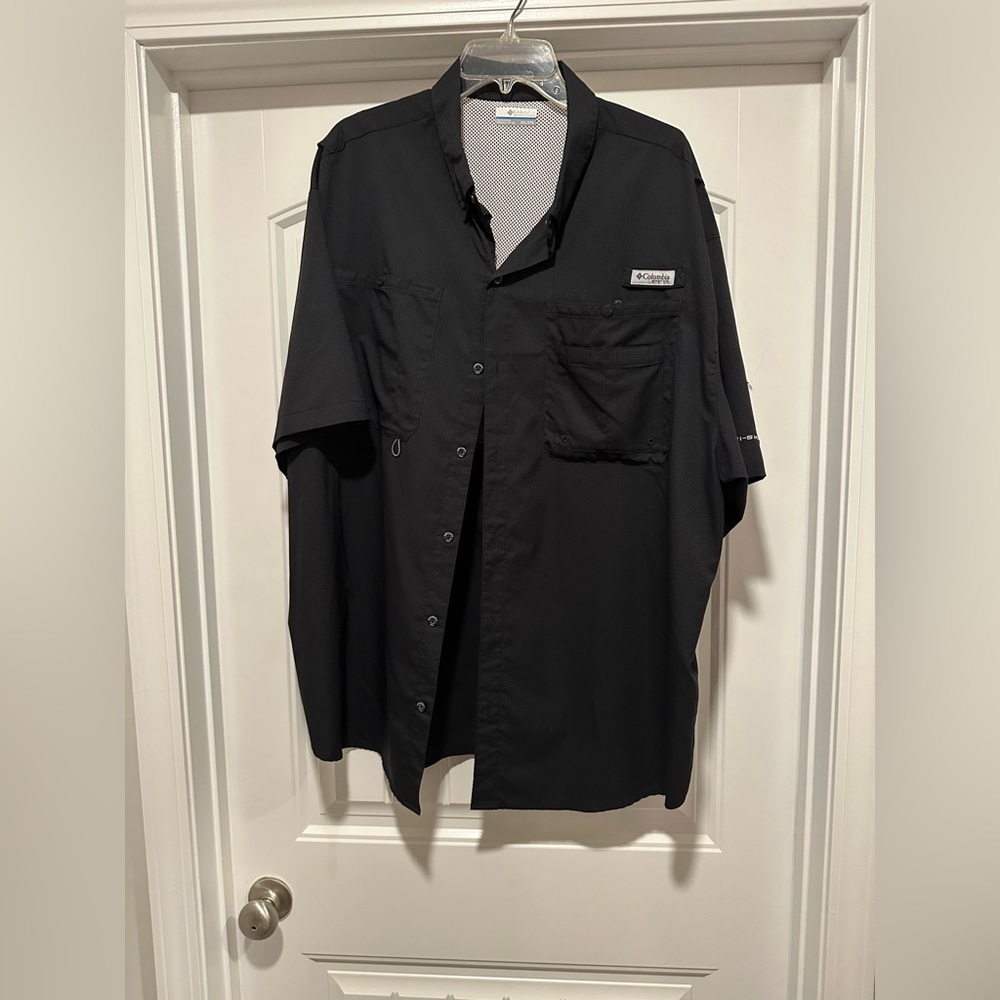 XXL Columbia short sleeve fishing shirt. Black